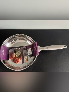 David Burke Regency 8 Inch Stainless Steel Fry Pan W Pour Spouts Up to 400F NEW